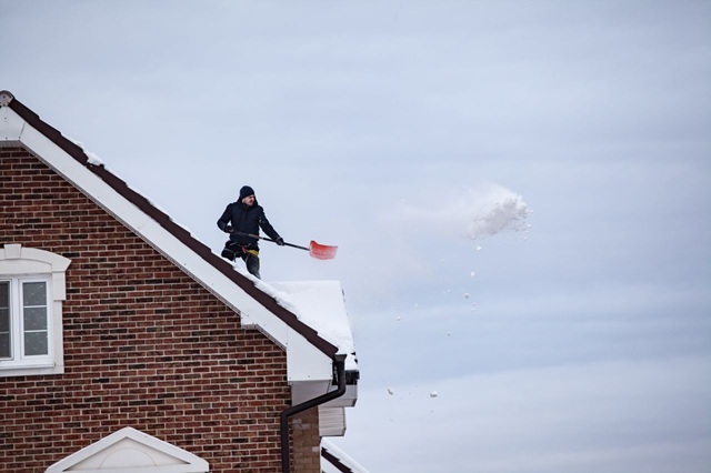 Winterdienst Dächer Schneeräumung Stuttgart